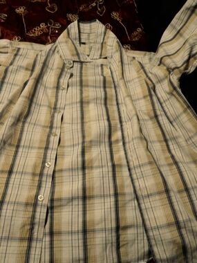 Short Sleeve Plaid Button-Up Shirt in Blue & Cream